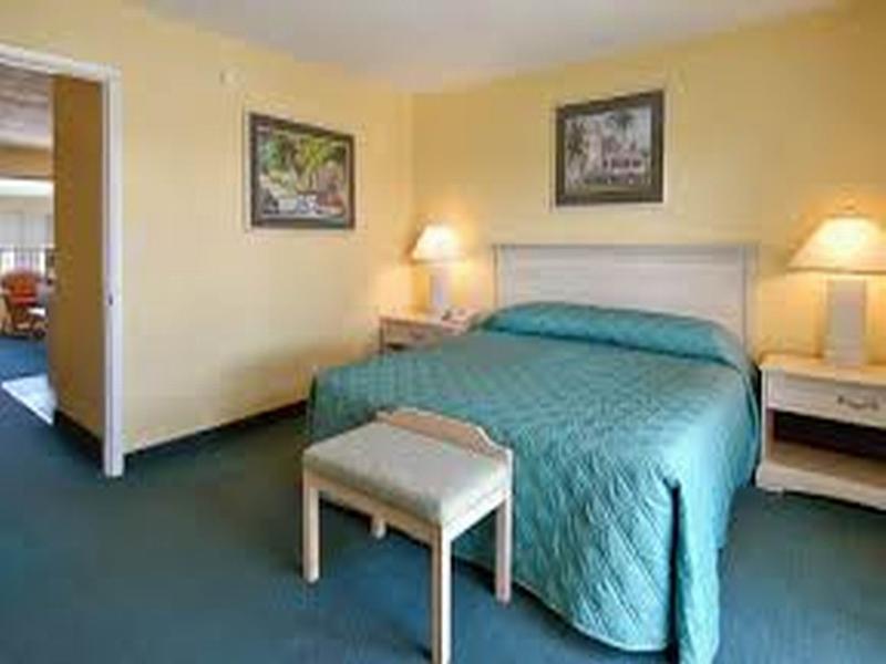 Days Inn By Wyndham Newport Or Exterior photo